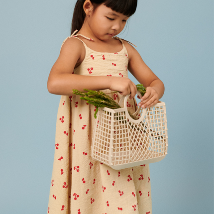 Samantha Basket Sandy