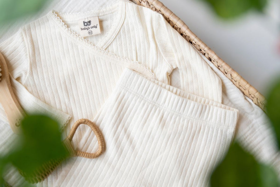Baby's Only Overslagtruitje Dream Cream koop je bij Babywinkel