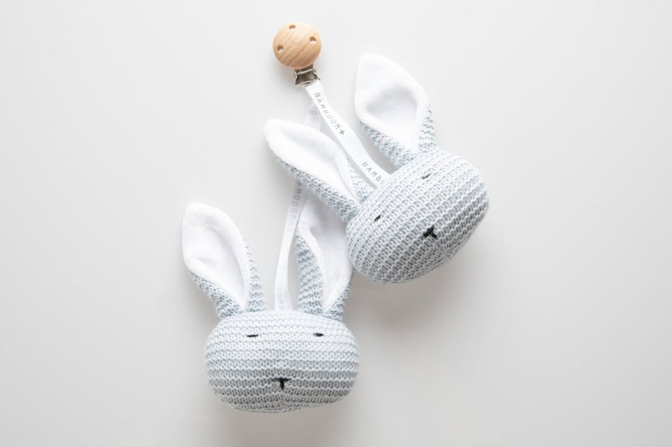 Bamboom Knuffel Met Clip Licht Blauw koop je bij Babywinkel