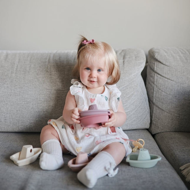 Mushie Badspeelgoed Boats Pastel koop je bij Babywinkel