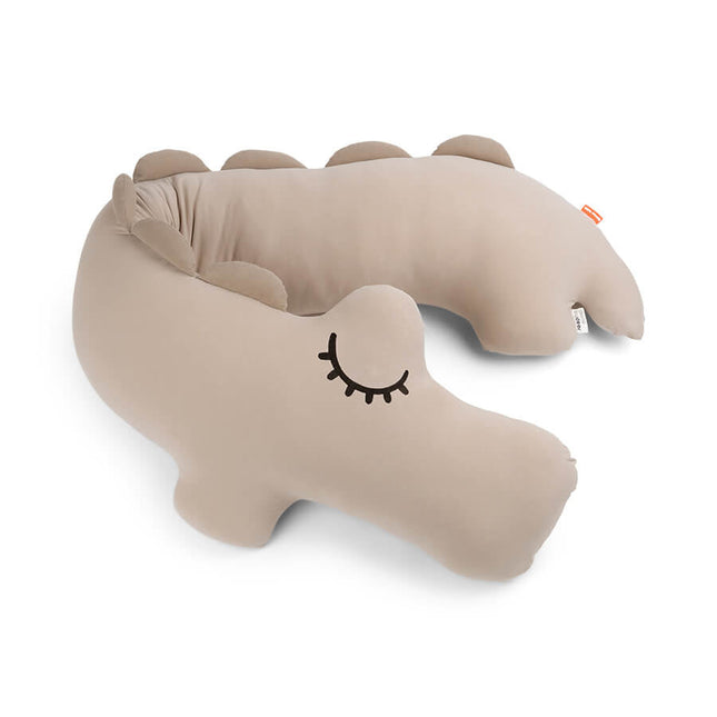 Done by Deer Voedingskussen Croco Sand koop je bij Babywinkel