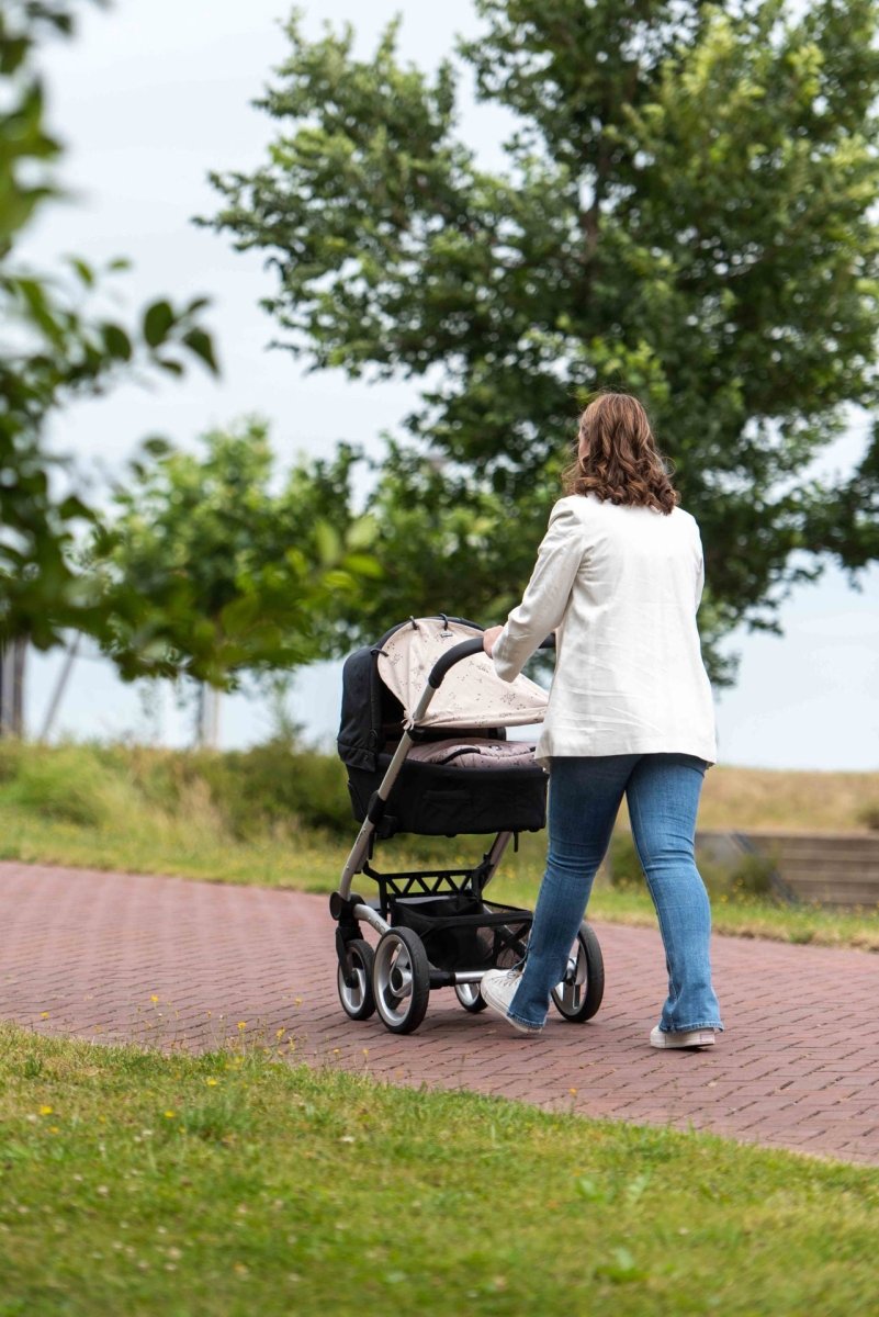 Originele Dooky universele pads Romantic Bladeren Beige gordelbeschermers & gordelkussen geschikt voor leeftijdsgroep 0 en 3 & 5 punts riemen voor babyzitje, kinderwagen, buggy & autostoel, beige Originele Dooky universele pads Romantic Bladeren Beige gordelbeschermers & gordelkussen geschikt voor leeftijdsgroep 0 en 3 & 5 punts riemen voor babyzitje, kinderwagen, buggy & autostoel, beige