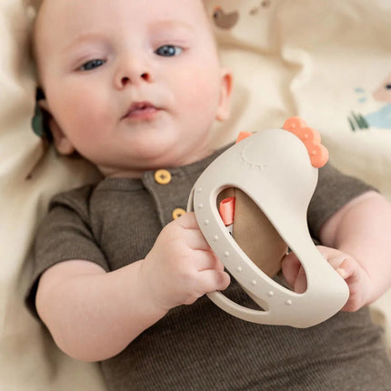 Grip & Bijtring Speelgoed w/rattle Clucky Sand koop je bij Babywinkel