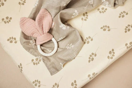 Jollein Bijtring Konijnenoren Wild Rose - Jollein - Babywinkel - 8717329380820