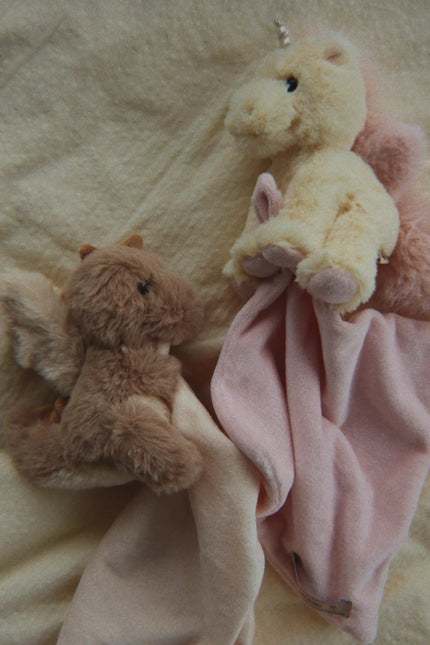 Konges Sløjd Knuffeldoekje Unicorn Off White koop je bij Babywinkel