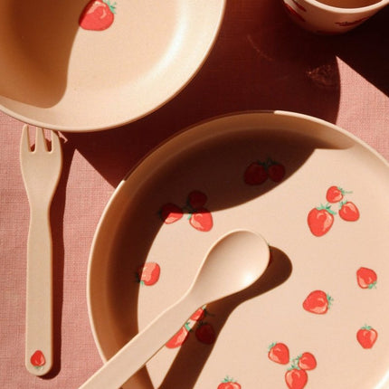 Konges Slojd Kinderservies Set Fragola koop je bij Babywinkel