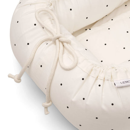 Liewood Babynestje Gro Classic Dot Creme De La Creme - Liewood - Babywinkel - 5713370588010
