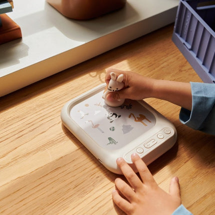 Liewood Spelletje Archie Geluidsbord Met Kaarten Sandy koop je bij Babywinkel