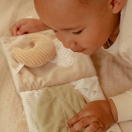 Little Dutch Activiteitenboekje Newborn Naturals koop je bij Babywinkel