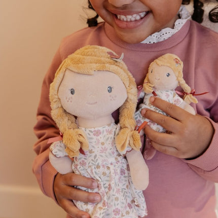 Little Dutch Knuffelpop Julia 35cm koop je bij Babywinkel