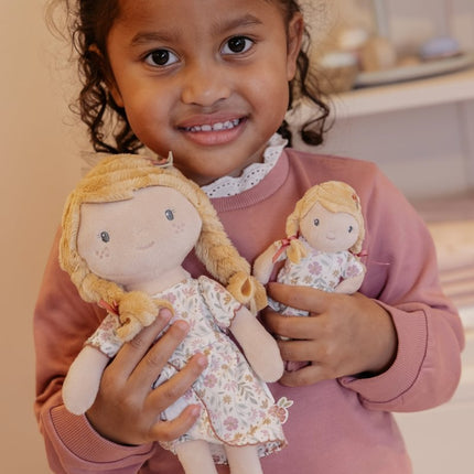 Little Dutch Knuffelpop Julia 35cm koop je bij Babywinkel
