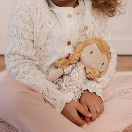Little Dutch Knuffelpop Julia 35cm koop je bij Babywinkel