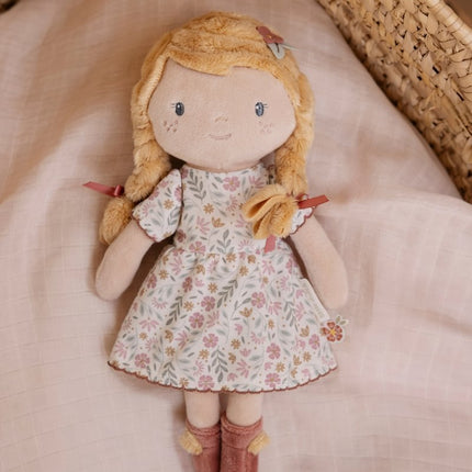 Little Dutch Knuffelpop Julia 35cm koop je bij Babywinkel