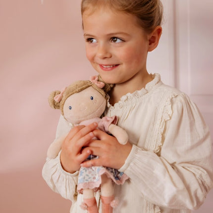 Little Dutch Knuffelpop Rosa 35cm koop je bij Babywinkel