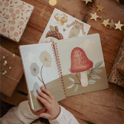 Little Dutch Magnetenboek Rosa Fairy Garden 24 Bladzijdes koop je bij Babywinkel