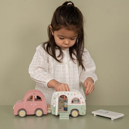 Little Dutch Speelgoed Auto Hout met Caravan - Little Dutch - Babywinkel - 8713291880221