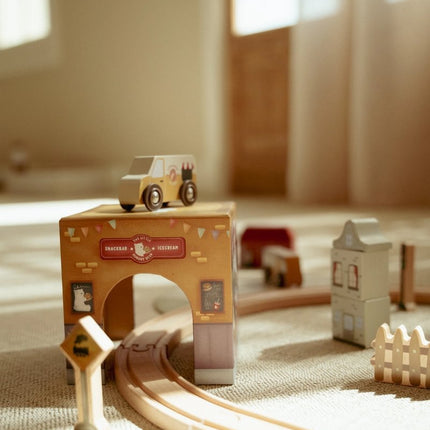 Little Dutch Stapeltoren Incl. 6 Auto's koop je bij Babywinkel