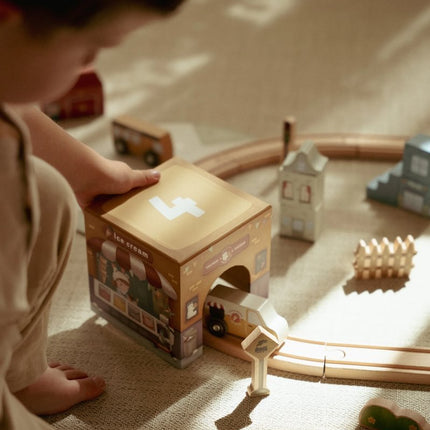 Little Dutch Stapeltoren Incl. 6 Auto's koop je bij Babywinkel