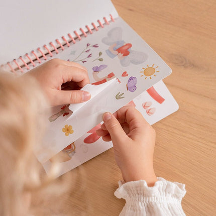 Little Dutch Stickerboek Aankleedboek Rosa En Friends - Little Dutch - Babywinkel - 8714274125414