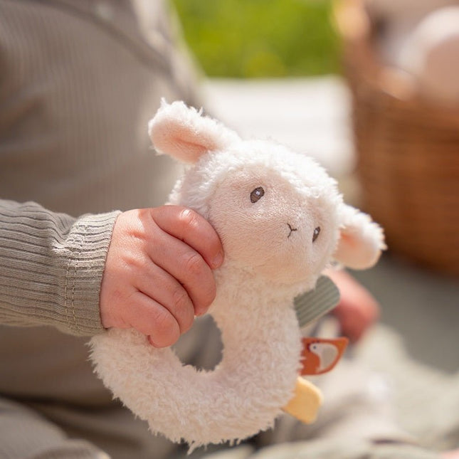 Little Dutch Zachte Ringrammelaar Schaap Little Farm koop je bij Babywinkel