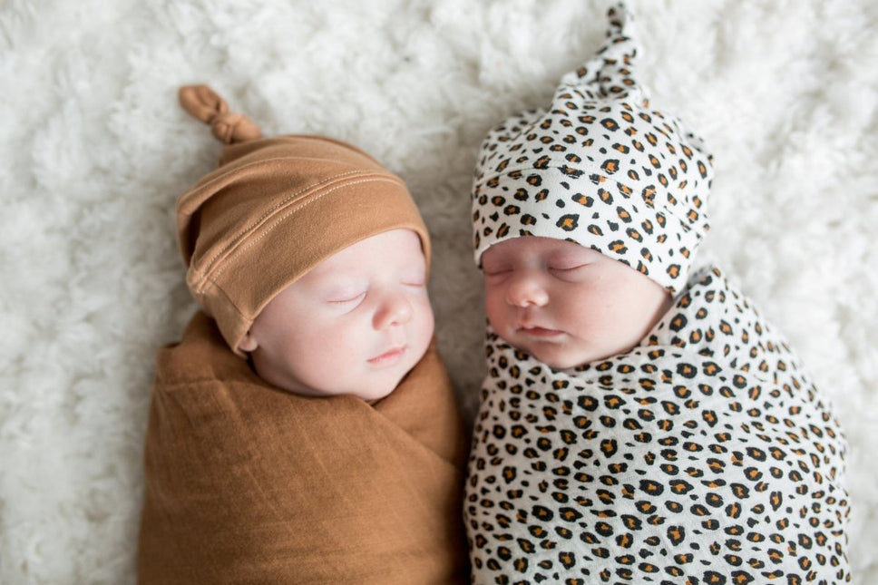 Lulujo Hydrofiele Doek Met Muts En Sticker Leopard - Lulujo - Babywinkel - 628233456465