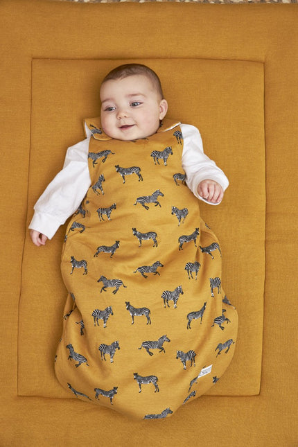 Meyco Slaapzak Baby Zomer Rond Zebra Animal Honey Gold - Meyco - Babywinkel - 4054703201413
