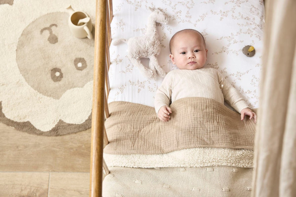 Meyco Wiegdeken Knots Teddy Soft Sand 75X100cm - Meyco - Babywinkel - 4054703166217