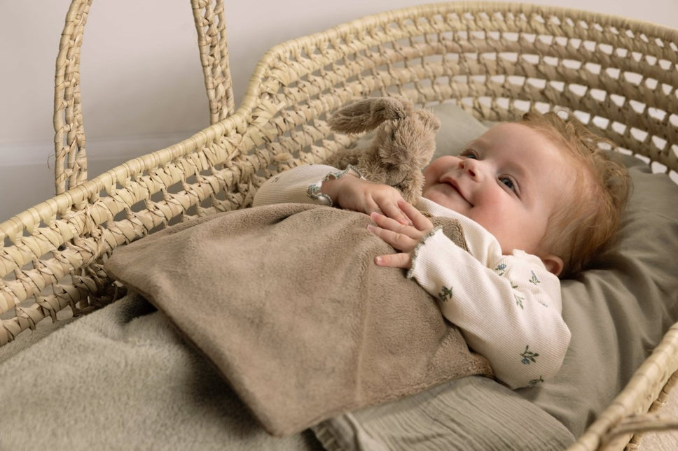 Mini Clay Rabbit Richie with blanket - 28cm - Babywinkel - 8711811115679