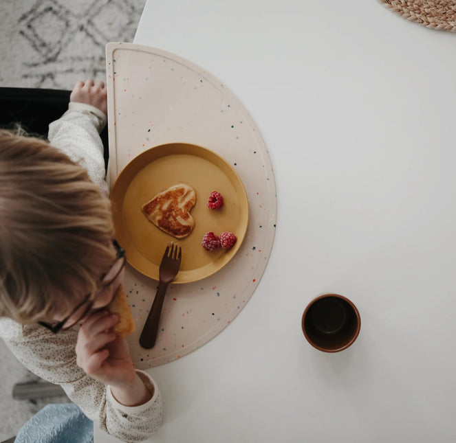 Mushie Baby Bordje Rond Mosterd 2st koop je bij Babywinkel