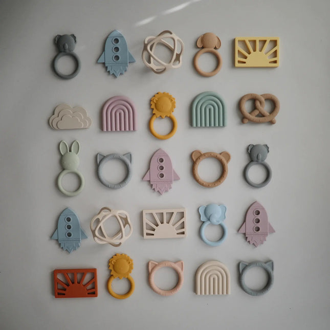 Mushie Bijtring Pretzel Natural koop je bij Babywinkel