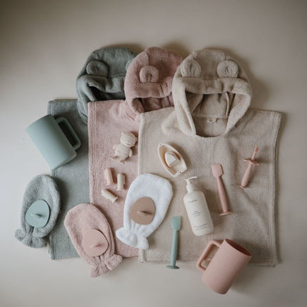 MUSHIE - PONCHO TOWEL BEAR - Fog - Mushie - Babywinkel - 840355801088