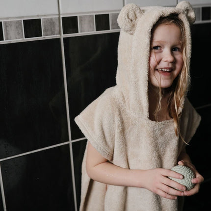 MUSHIE - PONCHO TOWEL BEAR - Fog - Mushie - Babywinkel - 840355801088