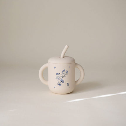 Mushie Silicone Training Cup Rietje Lilac Flowers koop je bij Babywinkel