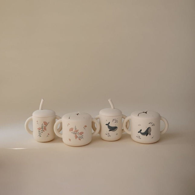 MUSHIE - TRAINING CUP + STRAW - Whales (NEW) - Babywinkel - 840355801491