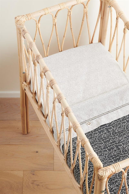 Noppies Ledikantdeken Dot Jersey Omkeerbaar Forged Iron koop je bij Babywinkel