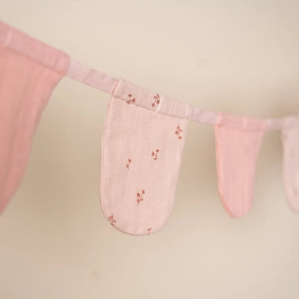 Slinger met vlaggetjes - Pure Blossom - Babywinkel - 8721122584095