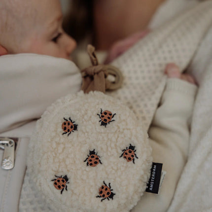 Ted - Comforter voor onderweg (ladybug) koop je bij Babywinkel