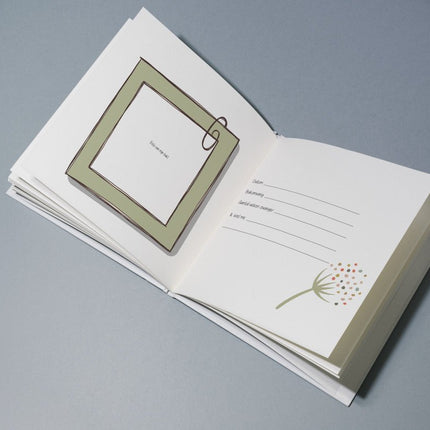 Zwangerschapsboek smoke roze - Babywinkel - 9789083164892